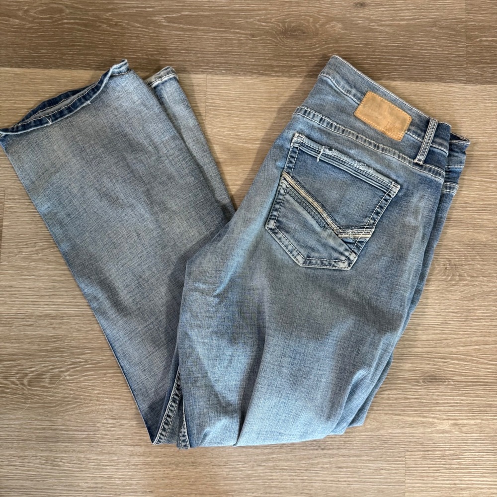 BKE Jake Jeans Mens 38x32 Blue Straight Leg Coolmax Stretch Denim ABS15404
